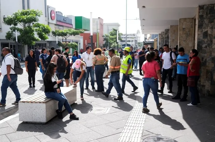 Guatemala activa protocolos de vigilancia luego del sism.webp
